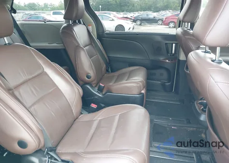 2016 Toyota Sienna Limited Premium 7 Passenger z USA, uszkodzony, nr VIN 5TDYK3DC0GS721350